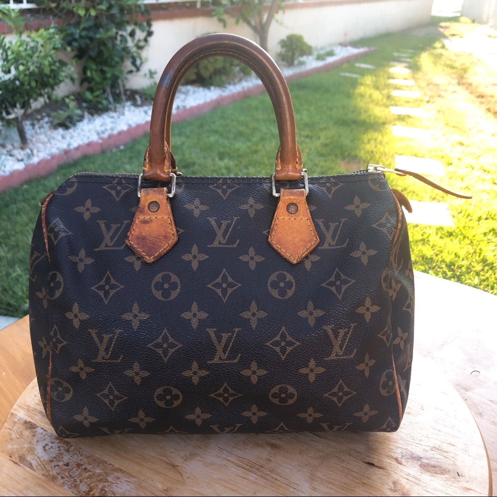 Louis Vuitton speedy 25 monogram small satchel